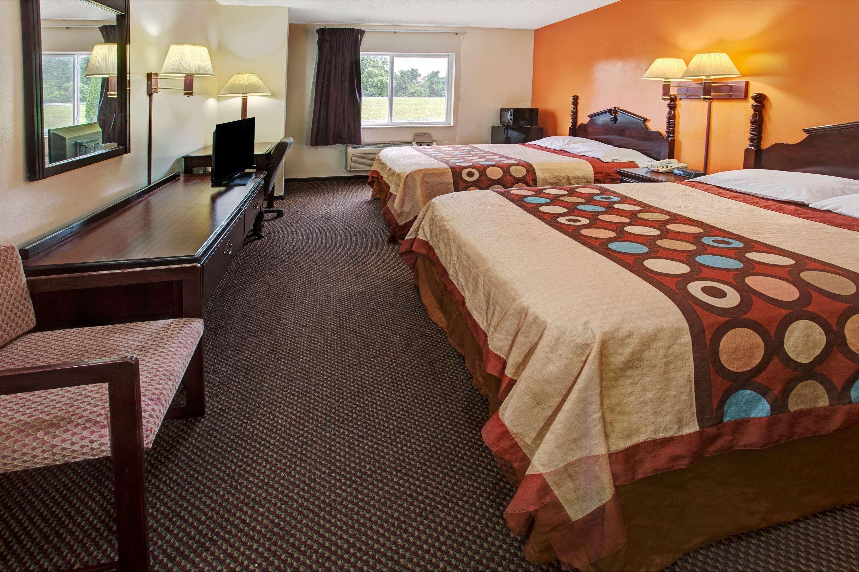 Super 8 By Wyndham Heath/Newark Ξενοδοχείο Εξωτερικό φωτογραφία