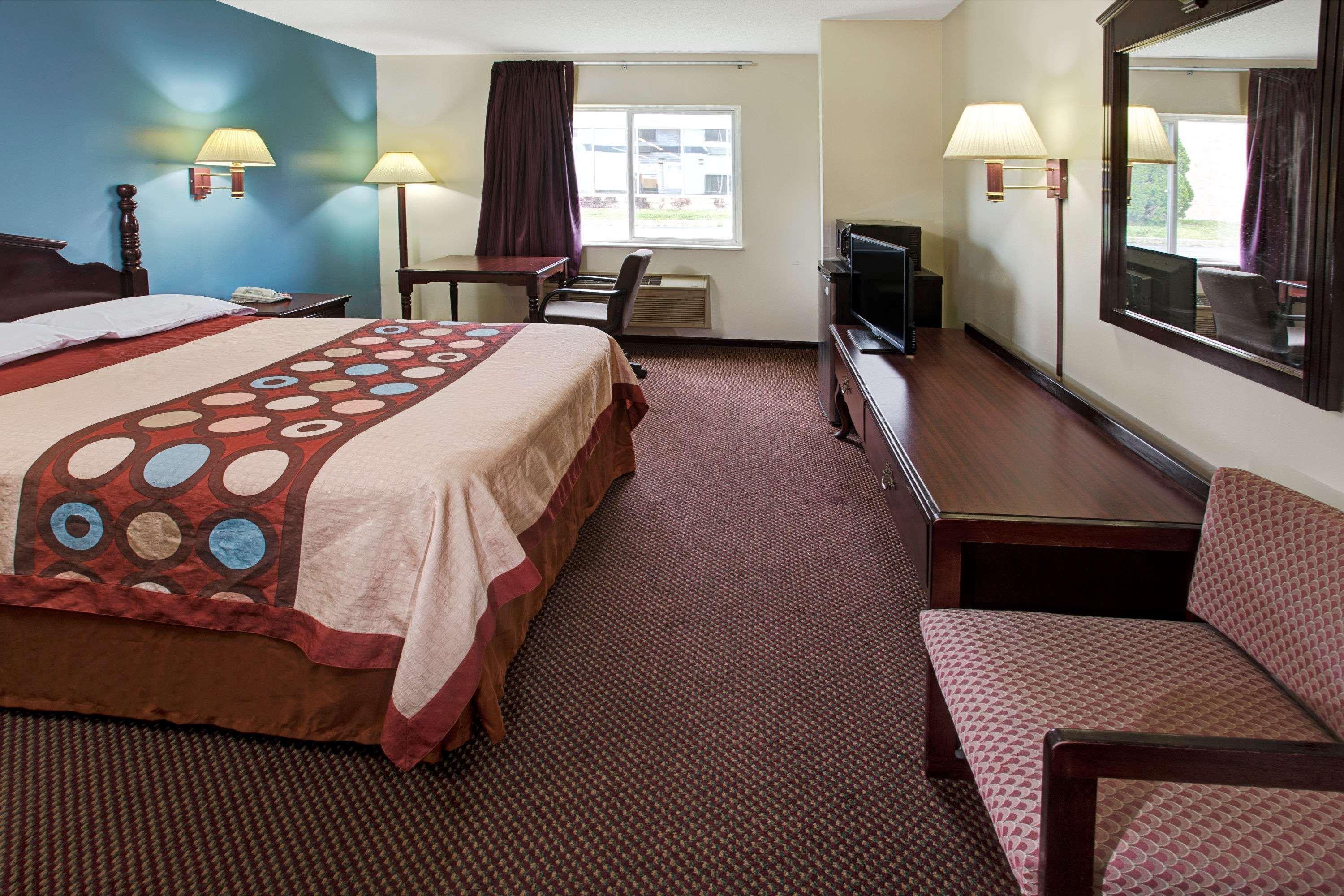 Super 8 By Wyndham Heath/Newark Ξενοδοχείο Εξωτερικό φωτογραφία